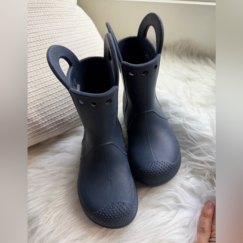 CROCS Kids Navy Blue Pull-On Rain Boots with Easy Handles